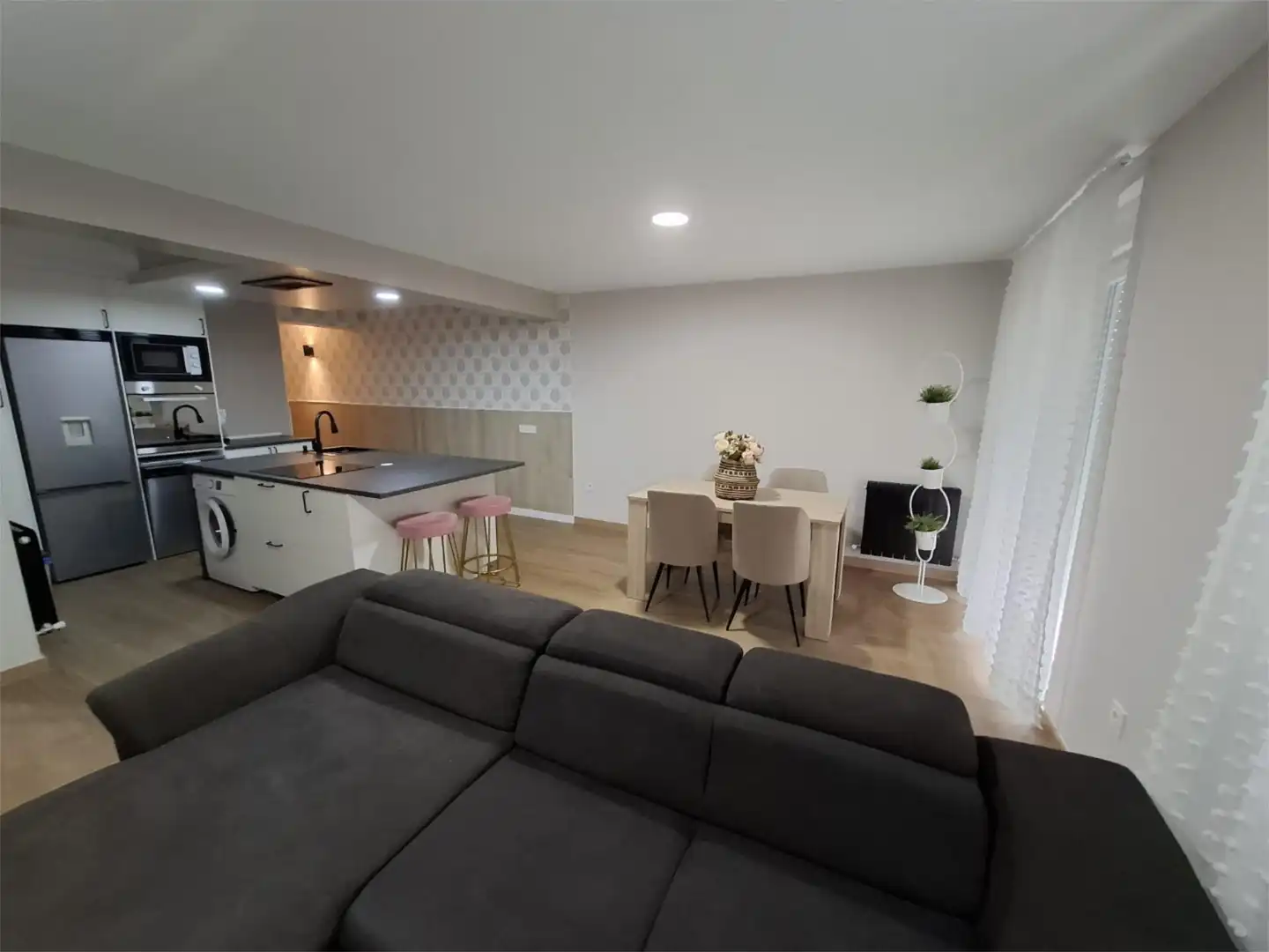 Sala de estar de Piso de alquiler en Astorga con Calefacción, Parquet y Amueblado