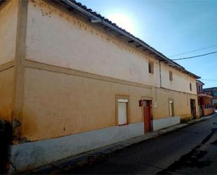 Exterior view of House or chalet for sale in Santa Cristina de la Polvorosa  with Terrace