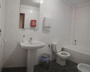 Bathroom of Office to rent in Fuengirola