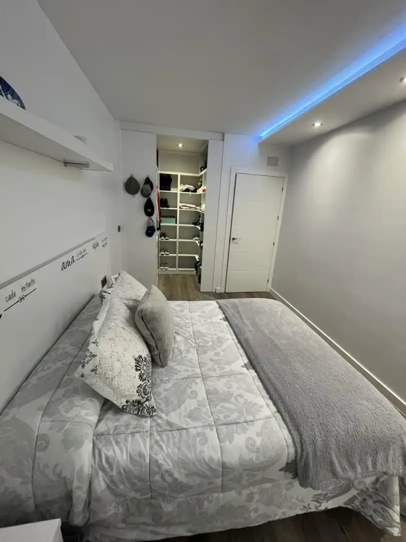 Bedroom of Flat for sale in Plasencia  with Air Conditioner, Furnished and Oven
