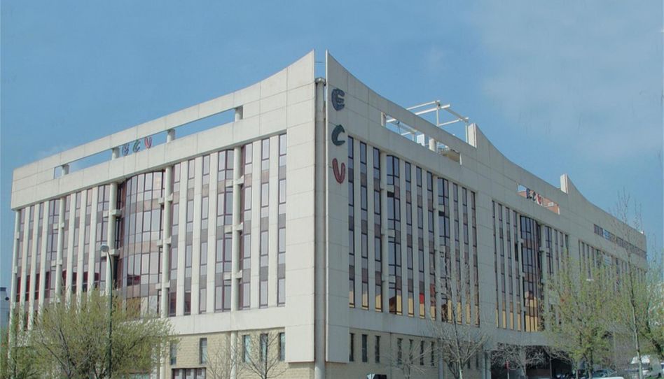 Garaje de alquiler en Calle de Medea, 4, Simancas, Madrid Capital - imagen 1 Foto 1 de Garaje de alquiler en Calle de Medea, 4, Simancas, Madrid Capital