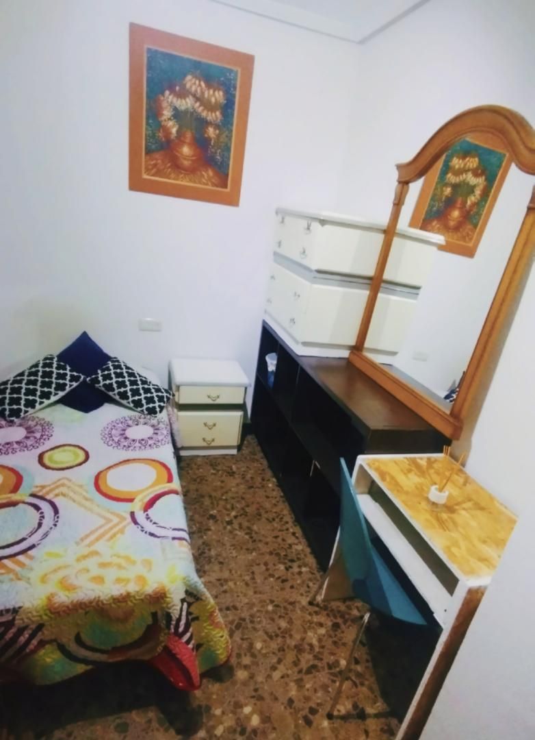 Piso para compartir en Carrer de València, 6, Centro