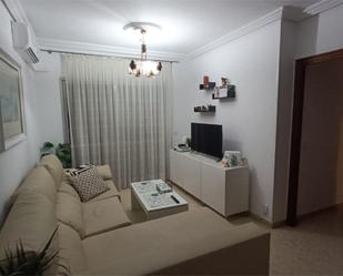 Flat to share in Avenida los Pinos, 10, Avenida de Europa