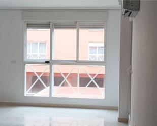 Bedroom of Flat to rent in Sagunto / Sagunt  with Air Conditioner, Terrace and Community parking