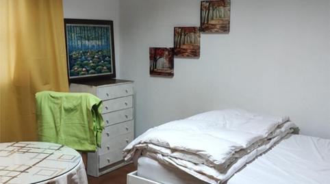 Foto 2 de Estudi per a compartir a Calle de las Huertas de Abajo, 6, Zona Industrial, Madrid