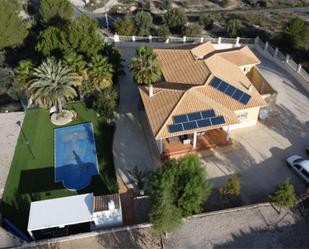 Vista exterior de Casa o xalet en venda en Petrer amb Aire condicionat, Terrassa i Piscina