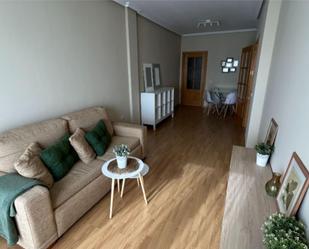 Living room of Flat to rent in Socuéllamos  with Heating, Parquet flooring and Terrace