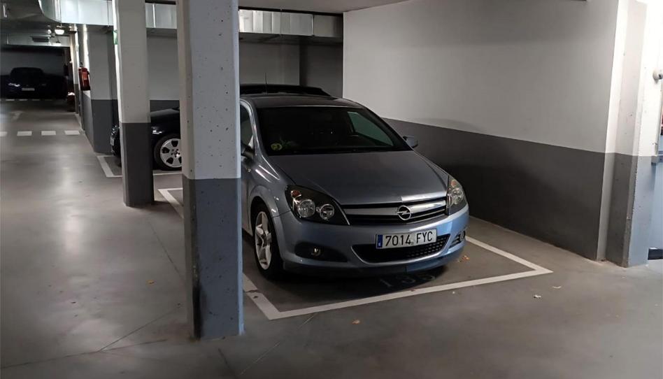 Photo 1 of Garage to rent in Calle Luis Mansilla, 2, Primera Fase - Nuevo Tres Cantos, Madrid