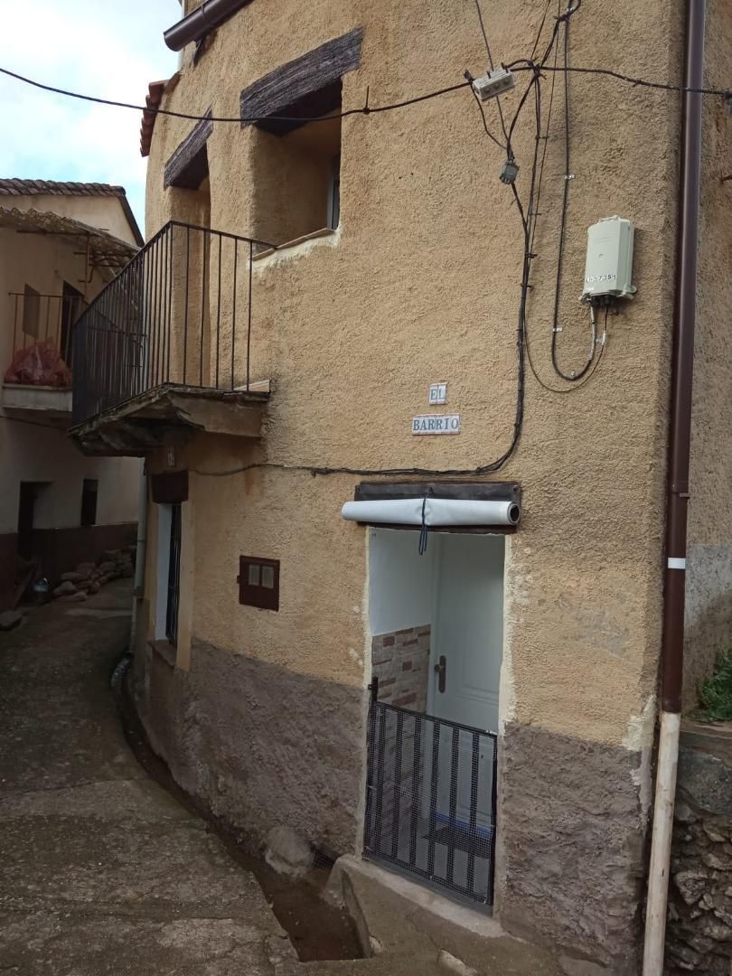 Exterior view of Single-family semi-detached for sale in Caminomorisco  with Terrace and Balcony
