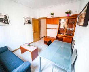 Bedroom of Flat to rent in  Logroño