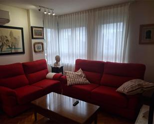 Living room of Flat for sale in Valladolid Capital  with Air Conditioner, Heating and Parquet flooring