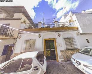 Vista exterior de Casa o xalet per a compartir en  Sevilla Capital amb Jardí privat, Terrassa i Moblat