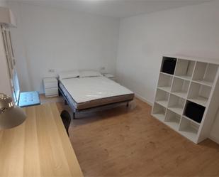 Bedroom of Flat to share in  Lleida Capital  with Air Conditioner, Heating and Parquet flooring