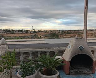 Vista exterior de Planta baixa en venda en Torrevieja amb Aire condicionat, Calefacció i Parquet