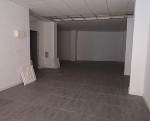 Premises to rent in  Valencia Capital  with Air Conditioner