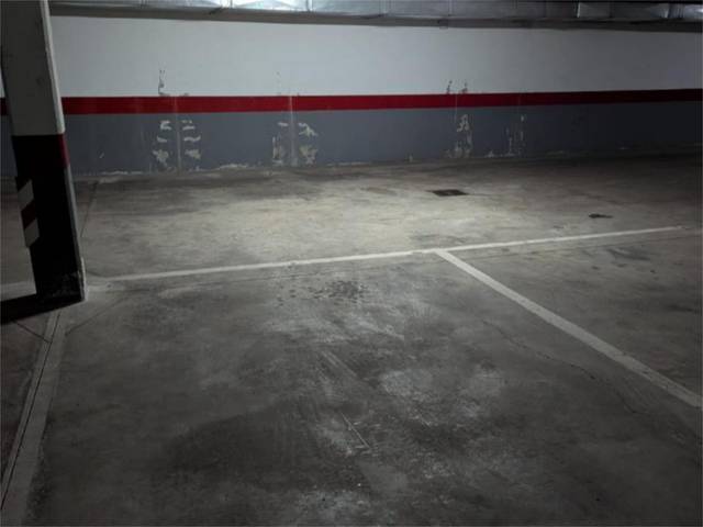 Garaje en Venta en Calle Rosalía de Castro, 20 en Palomares del Río