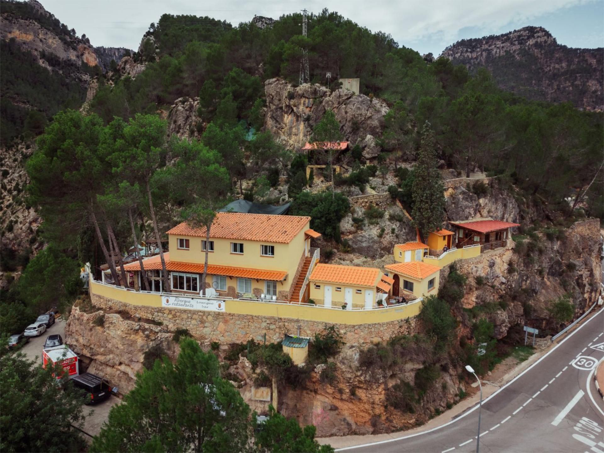 Premises for sale in Montanejos  with Heating, Parquet flooring and Furnished