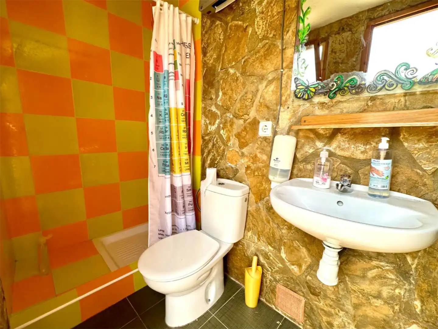 Local en venta en Avenida Fuente Baños, 39, Montanejos Baño de Local en venta en Montanejos con Calefacción, Parquet y Amueblado