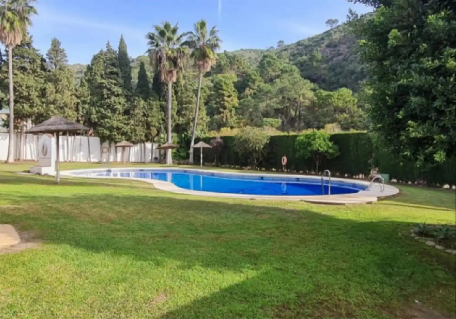 Casa adosada en venda a Calle Guadalmina, 35, Benahavís pueblo Piscina de Casa adosada en venda en Benahavís amb Piscina