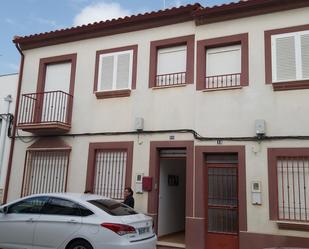 Vista exterior de Casa adosada en venda en El Viso amb Aire condicionat, Terrassa i Balcó