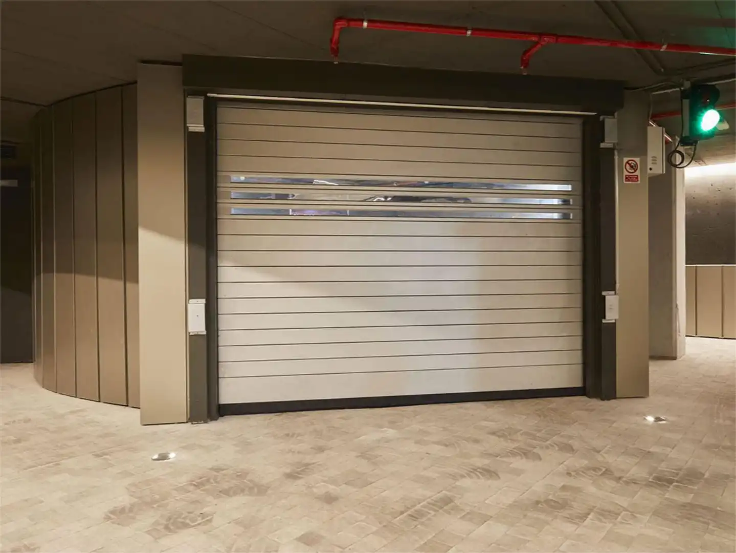 Garage for sale in Madrid