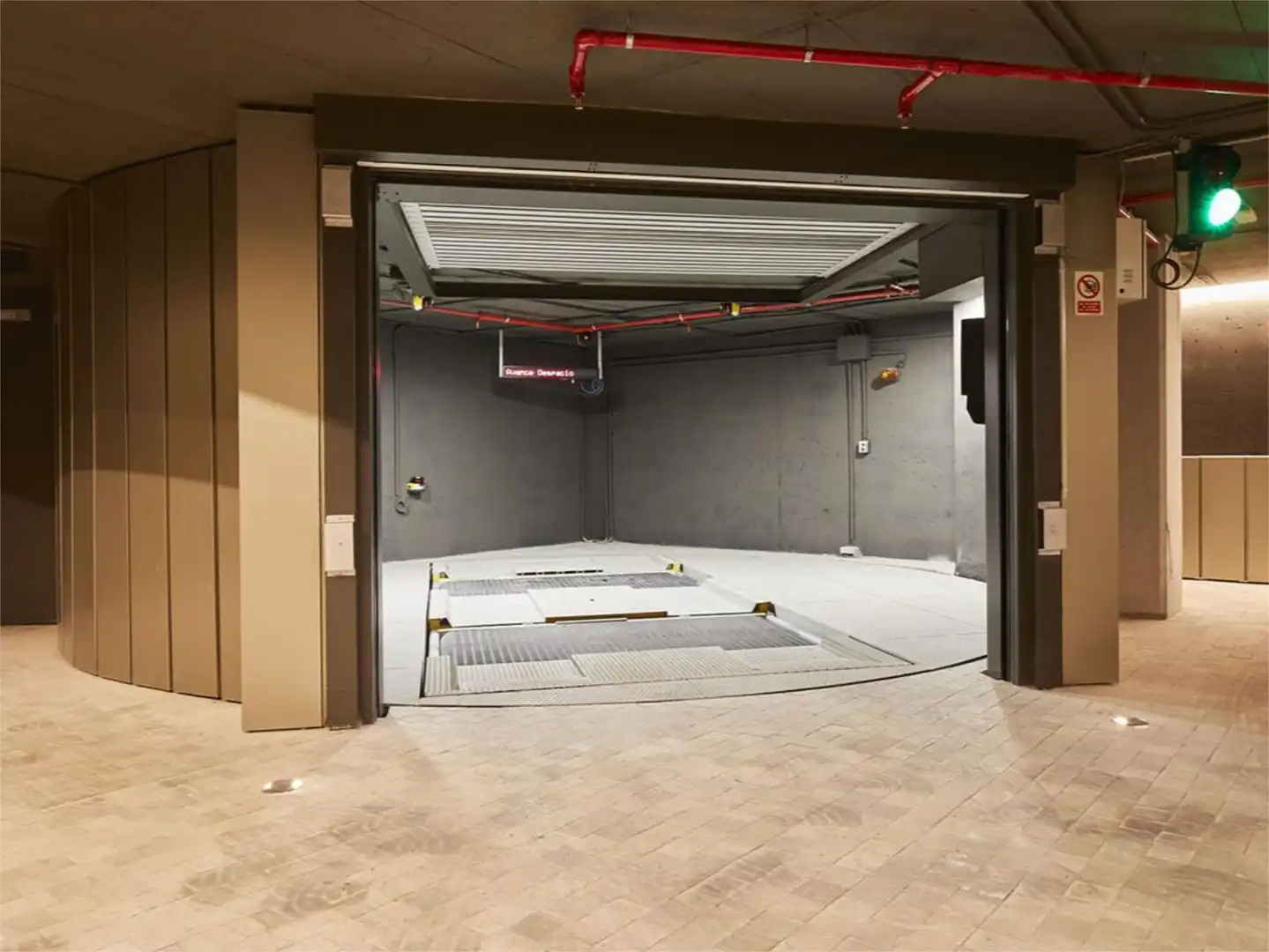 Garage for sale in Madrid