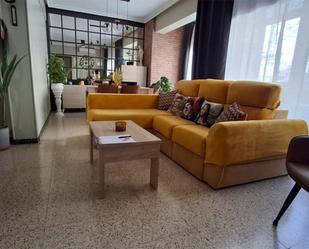 Living room of Flat to rent in Villena  with Air Conditioner, Heating and Furnished