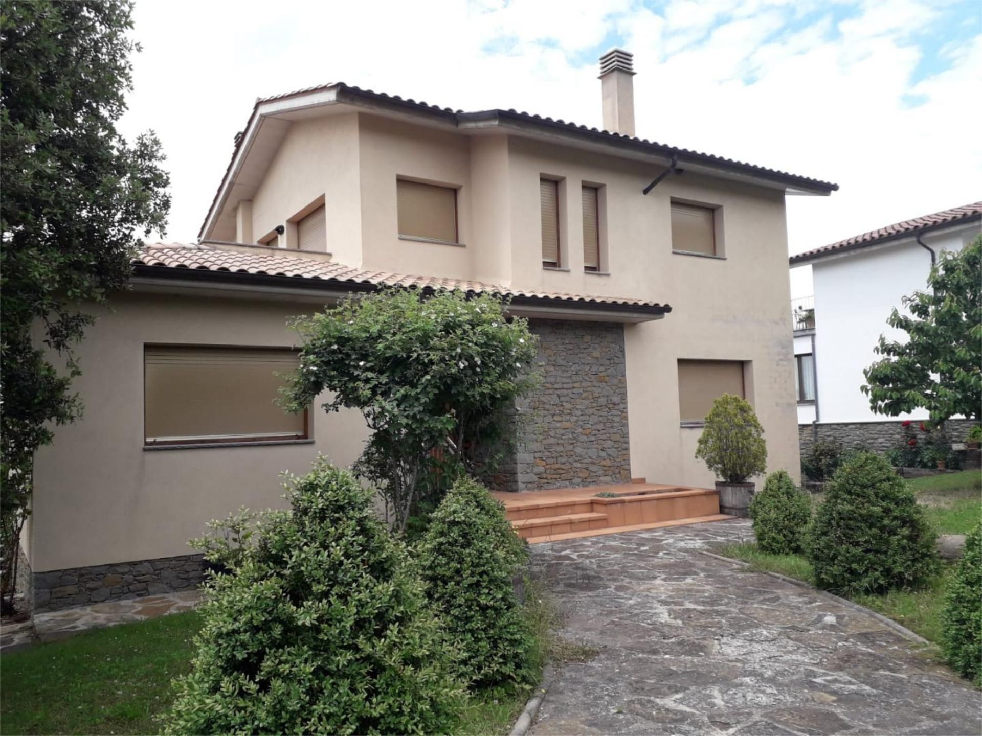 Exterior view of House or chalet for sale in L'Esquirol  with Terrace and Balcony