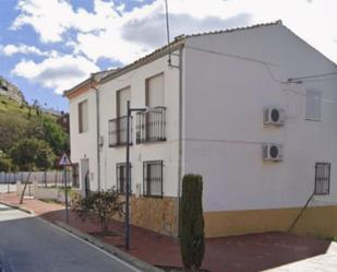 Vista exterior de Casa adosada en venda en Bedmar y Garcíez amb Aire condicionat, Moblat i Balcó