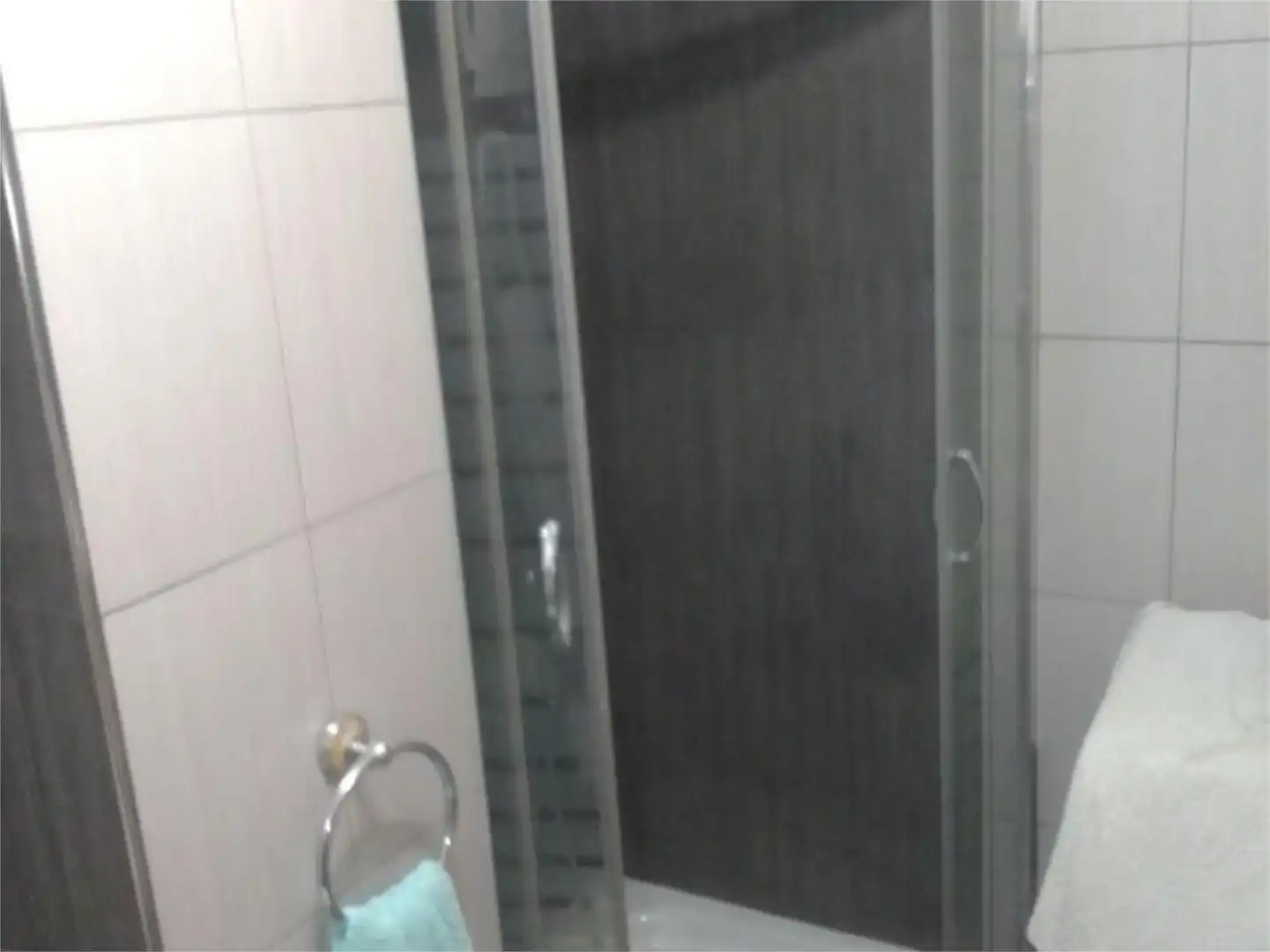 Baño de Piso para compartir en Benidorm con Amueblado y Videoportero