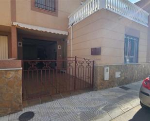 Casa adosada en venda en Roquetas de Mar amb Aire condicionat, Terrassa i Balcó