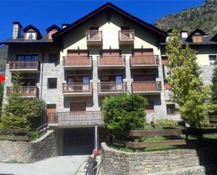 Vista exterior de Apartament en venda en Espot amb Balcó