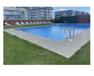 Piscina de Apartament de lloguer en Foz amb Calefacció, Terrassa i Moblat