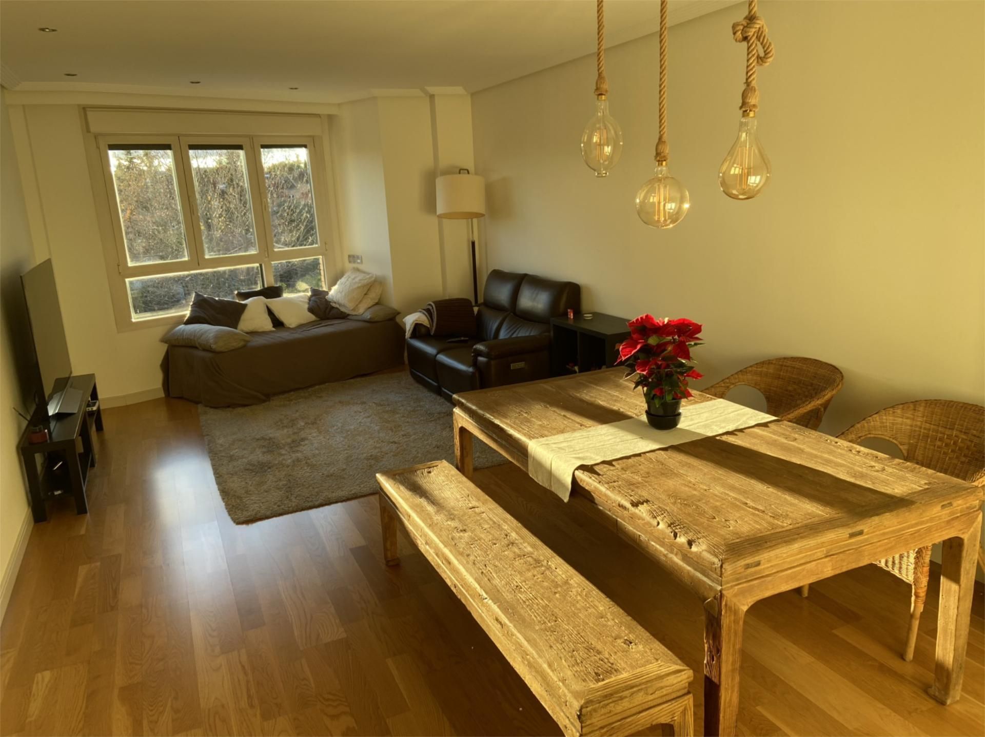 Living room of Flat to rent in Pozuelo de Alarcón  with Air Conditioner, Heating and Storage room