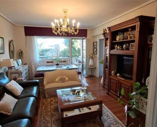 Living room of Flat for sale in Getxo 