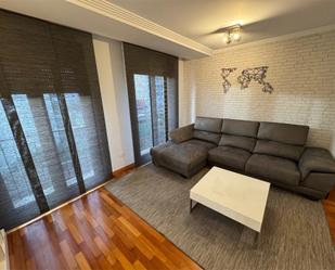 Living room of Flat to rent in Cambados  with Heating, Parquet flooring and Terrace