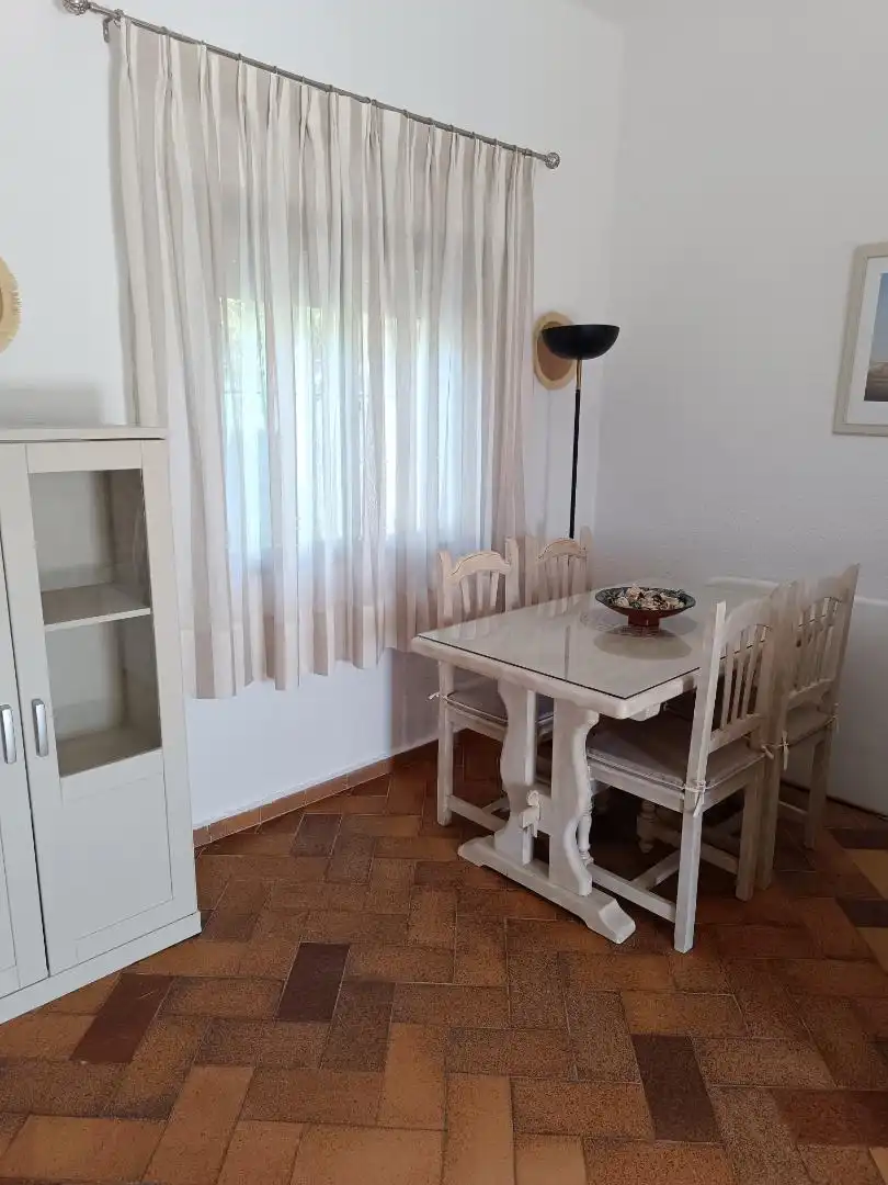 Menjador de Casa o xalet de lloguer en Barbate amb Jardí privat, Moblat i Forn