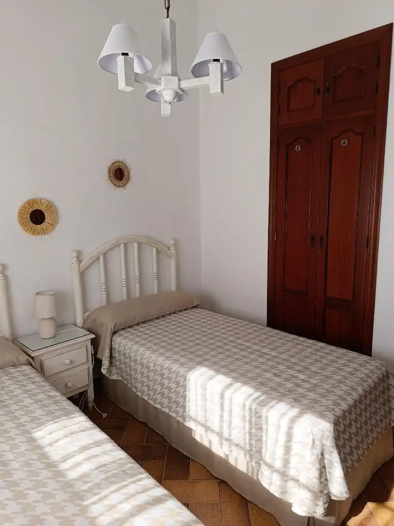 Dormitori de Casa o xalet de lloguer en Barbate amb Jardí privat, Moblat i Forn