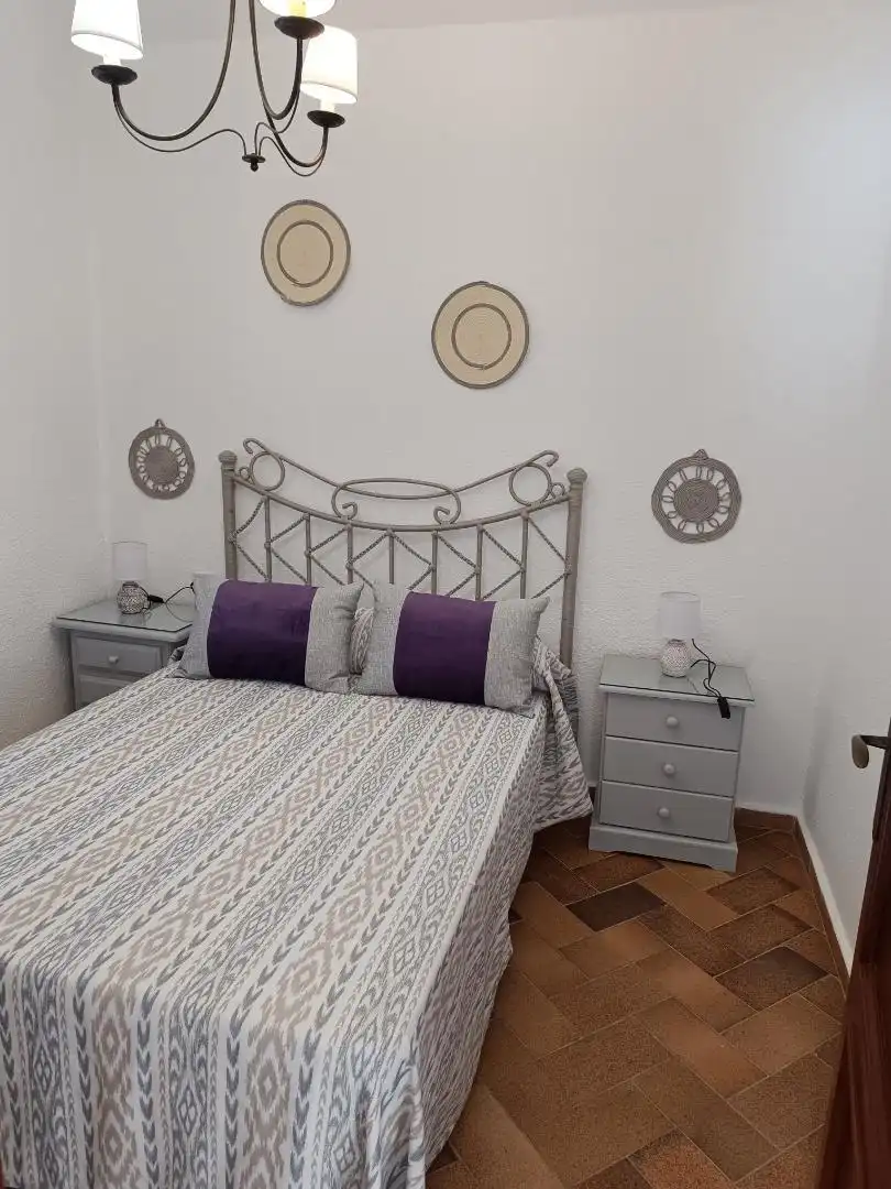 Dormitori de Casa o xalet de lloguer en Barbate amb Jardí privat, Moblat i Forn