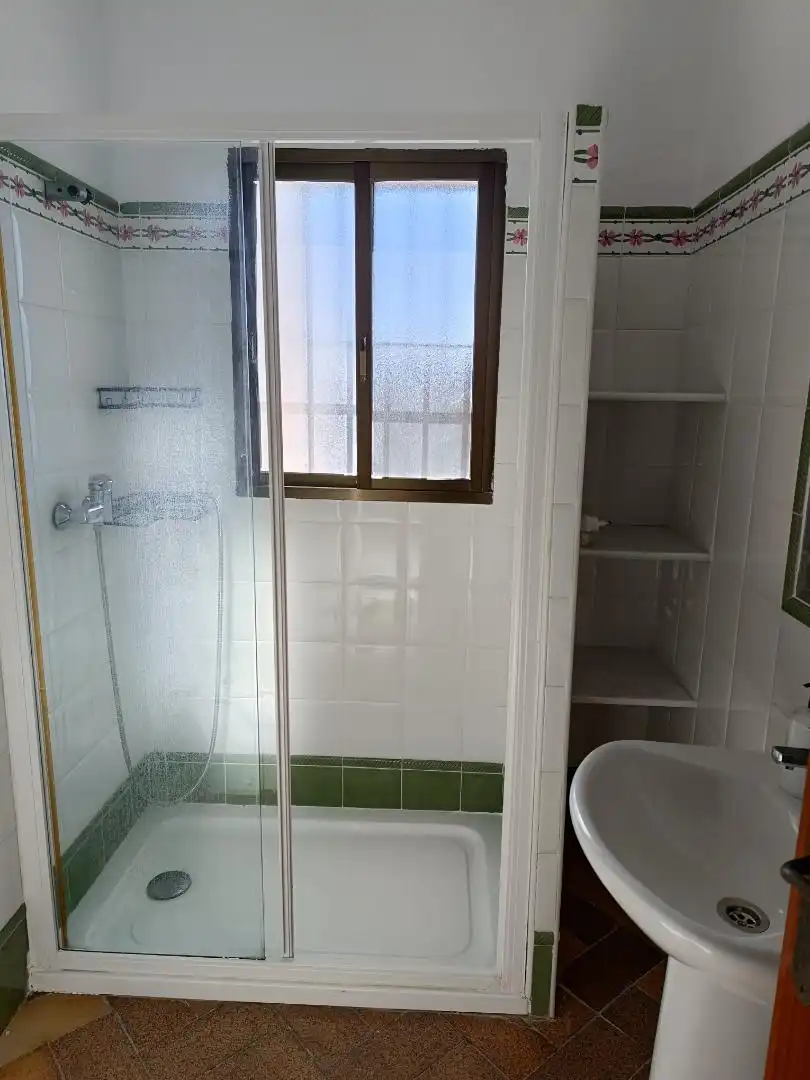 Bany de Casa o xalet de lloguer en Barbate amb Jardí privat, Moblat i Forn