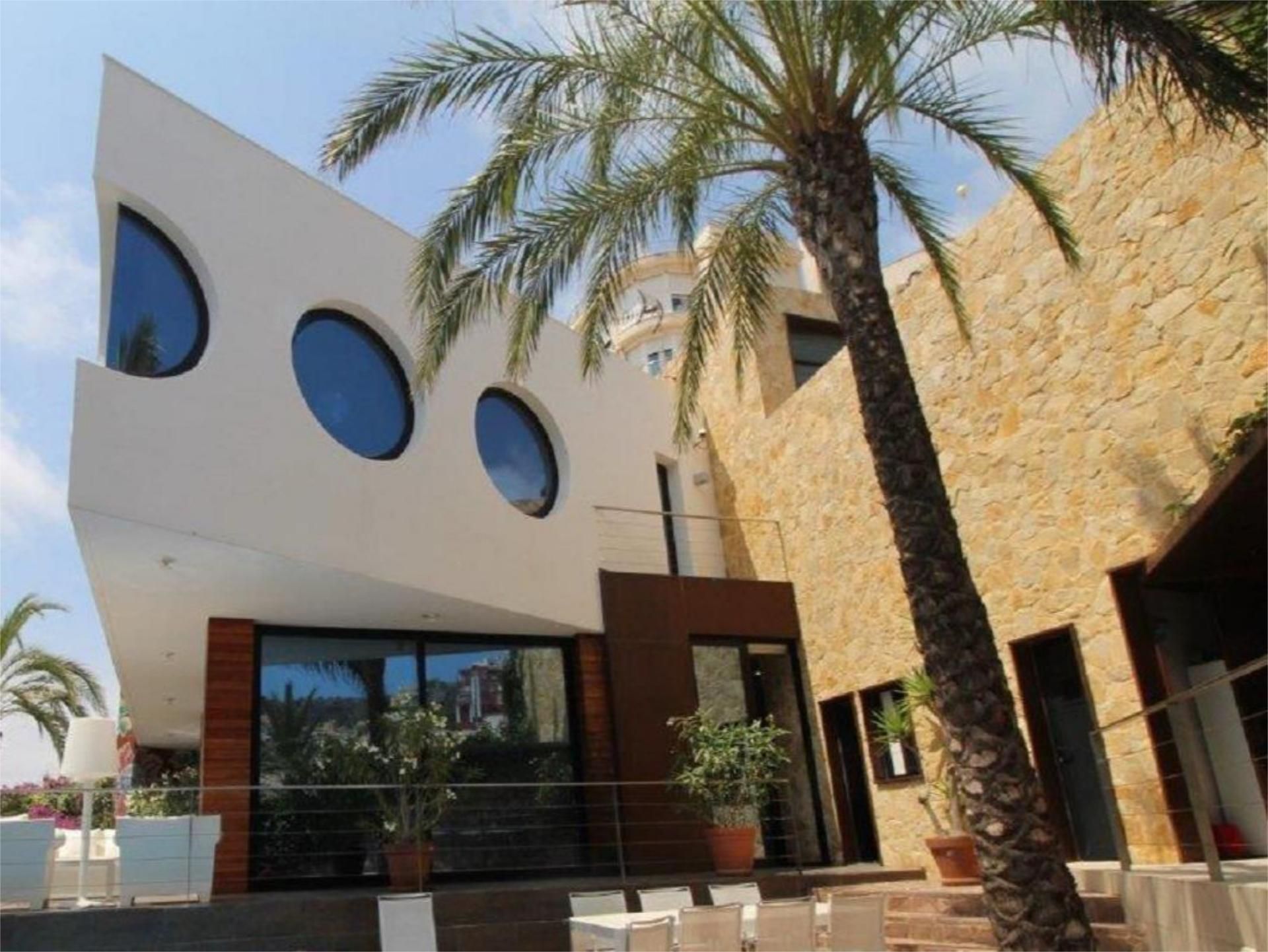 Vista exterior de Casa o xalet de lloguer en Cullera amb Aire condicionat, Terrassa i Piscina