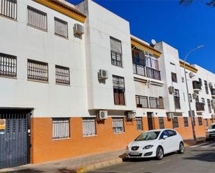 Exterior view of Flat for sale in Dos Hermanas  with Air Conditioner, Terrace and Balcony