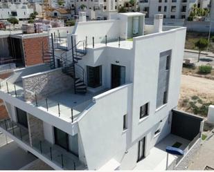 Exterior view of Single-family semi-detached to rent in Guardamar del Segura  with Air Conditioner, Heating and Private garden