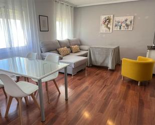 Dormitori de Apartament de lloguer en Cáceres Capital amb Aire condicionat