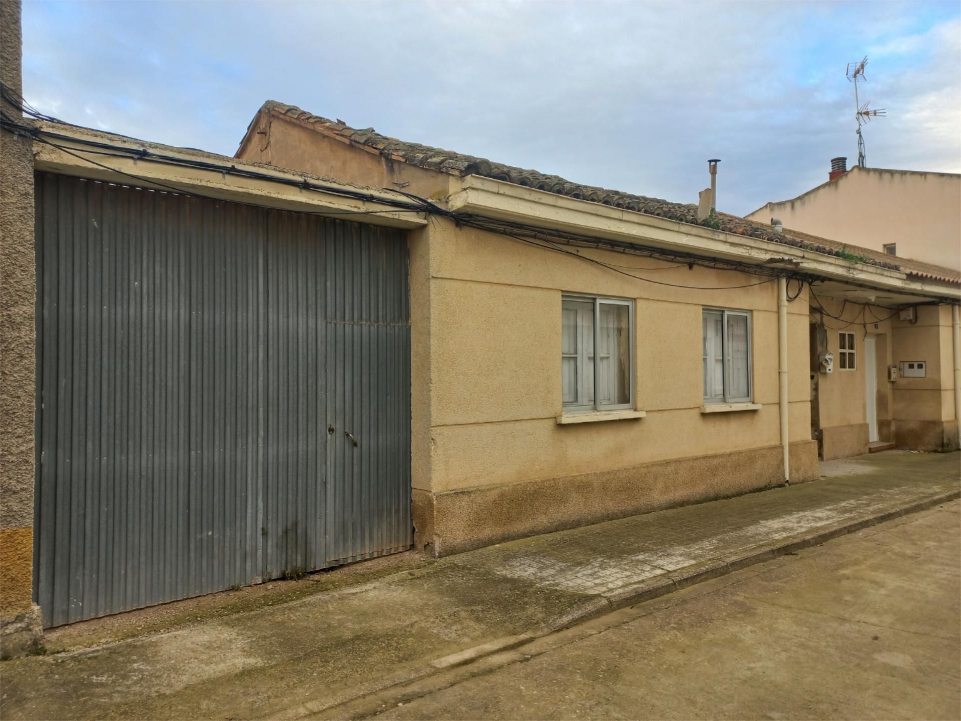 Exterior view of Single-family semi-detached for sale in Mallén