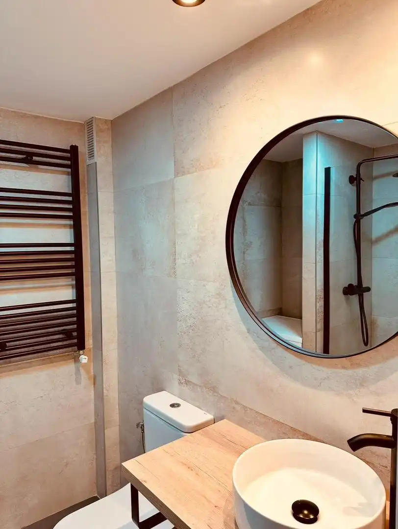 Badezimmer von Loft zum Verkauf in Salamanca mit Klimaanlage, Heizung und Parkett