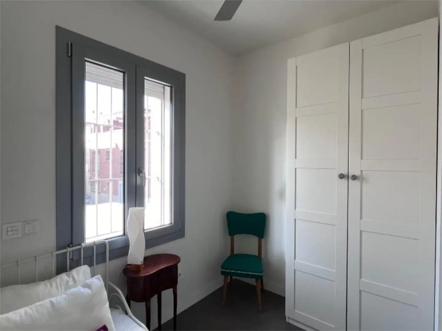 Bedroom of Detached homes for share in Sevilla  with Air Conditioner, Heating and Private garden