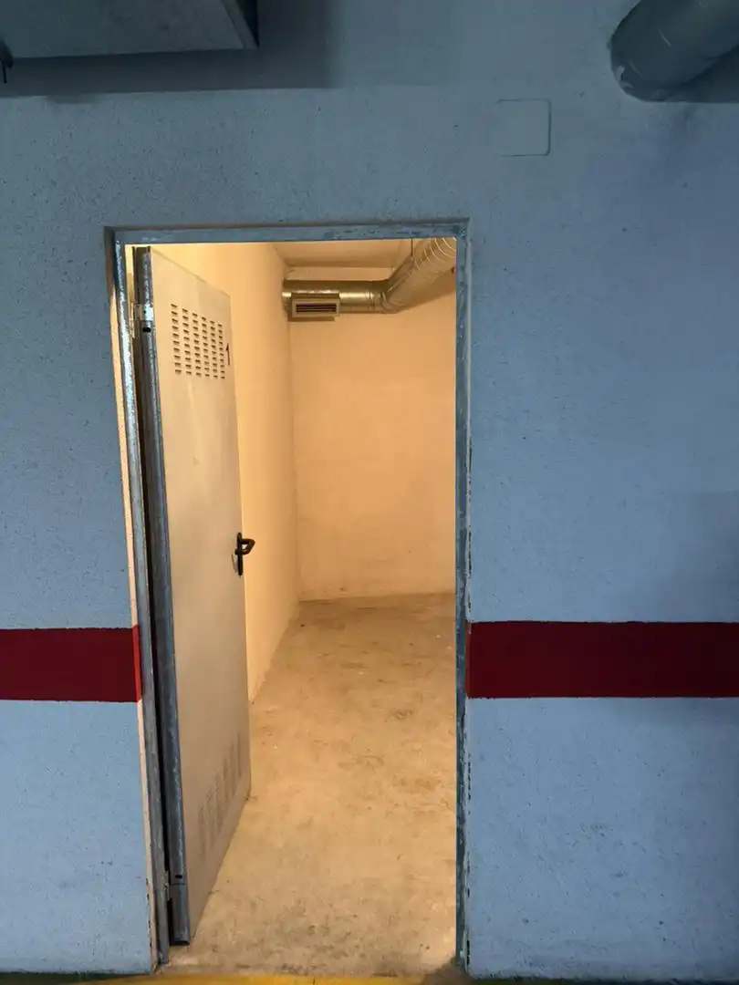 Parking of Garage for rent in Ansoáin / Antsoain