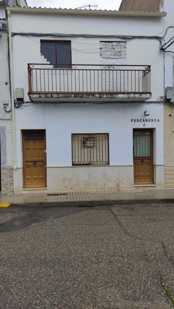 Vista exterior de Casa adosada en venda en Villa del Río