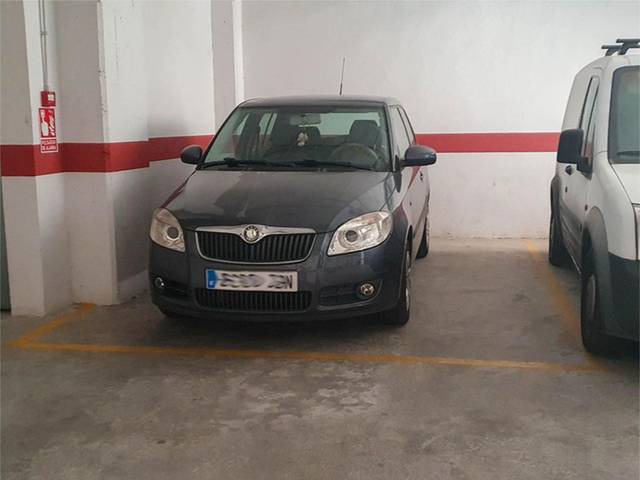 Garaje en Alquiler en Calle Narciso, 6 en Los Pacos